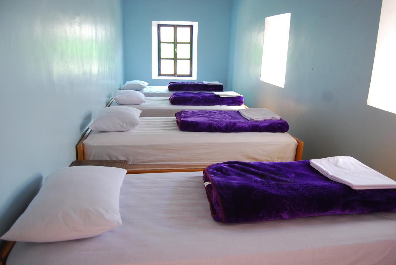 Kasbah Ait Bouguemez Hotel Agouti Екстериор снимка