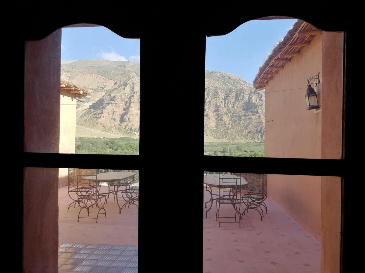 Kasbah Ait Bouguemez Hotel Agouti Екстериор снимка
